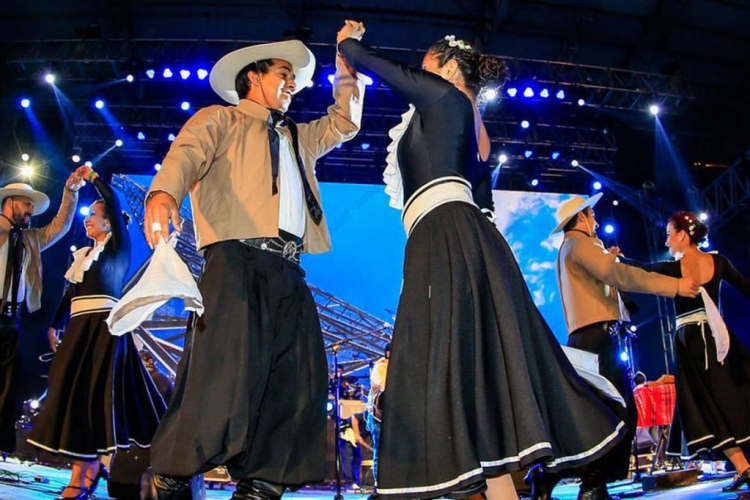 Por qué se celebra cada 13 de septiembre el Día del Bailarín Folklórico
