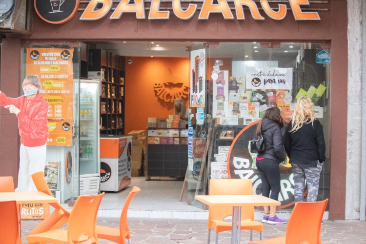 Día del Empleado de Comercio: qué día cae y qué locales estarán cerrados