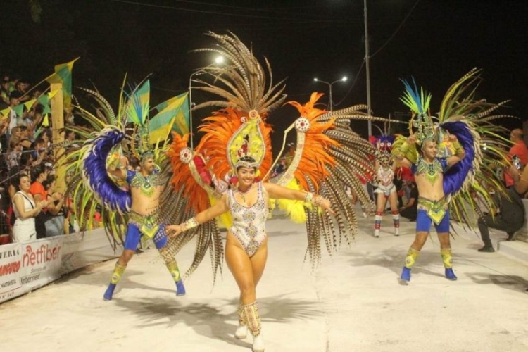 Con todo el ritmo de las murgas y las comparsas arranca el Mes de los Carnavales 