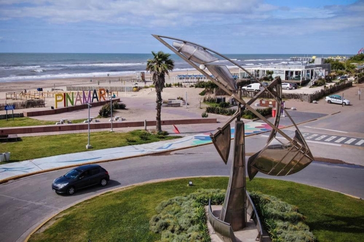 Pinamar celebra sus 80 años que coincide con el Día de los Enamorados