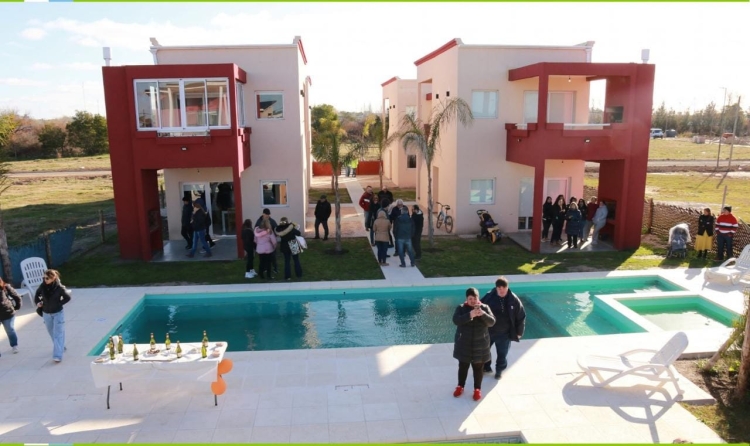 El Parque Termal se agranda: nuevo complejo con 15 cabañas y ampliación del Hotel Termal con más habitaciones